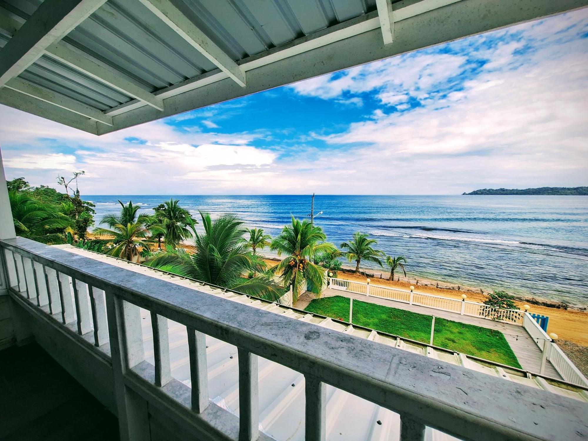 Paunch Beach Retreat Bocas del Toro Exterior foto
